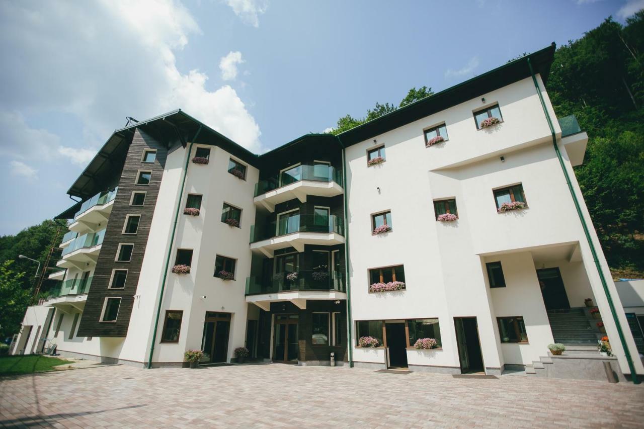 Lostrita - Pastravarie, Hotel & Spa バイア·マーレ エクステリア 写真